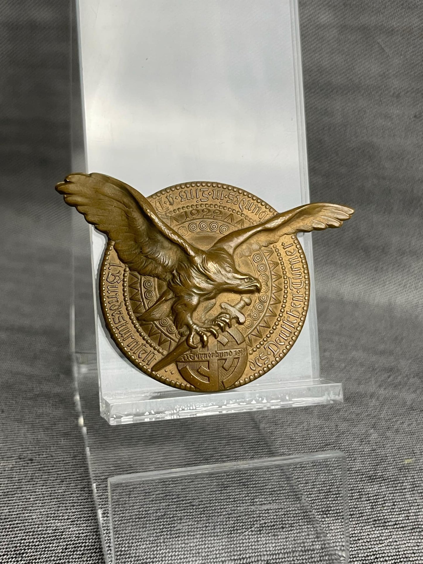 GERMAN WW2 TURNERBUND 1922 LINZ CITY GYMNASTICS ASSOCIATION COMMEMORATIVE BADGE