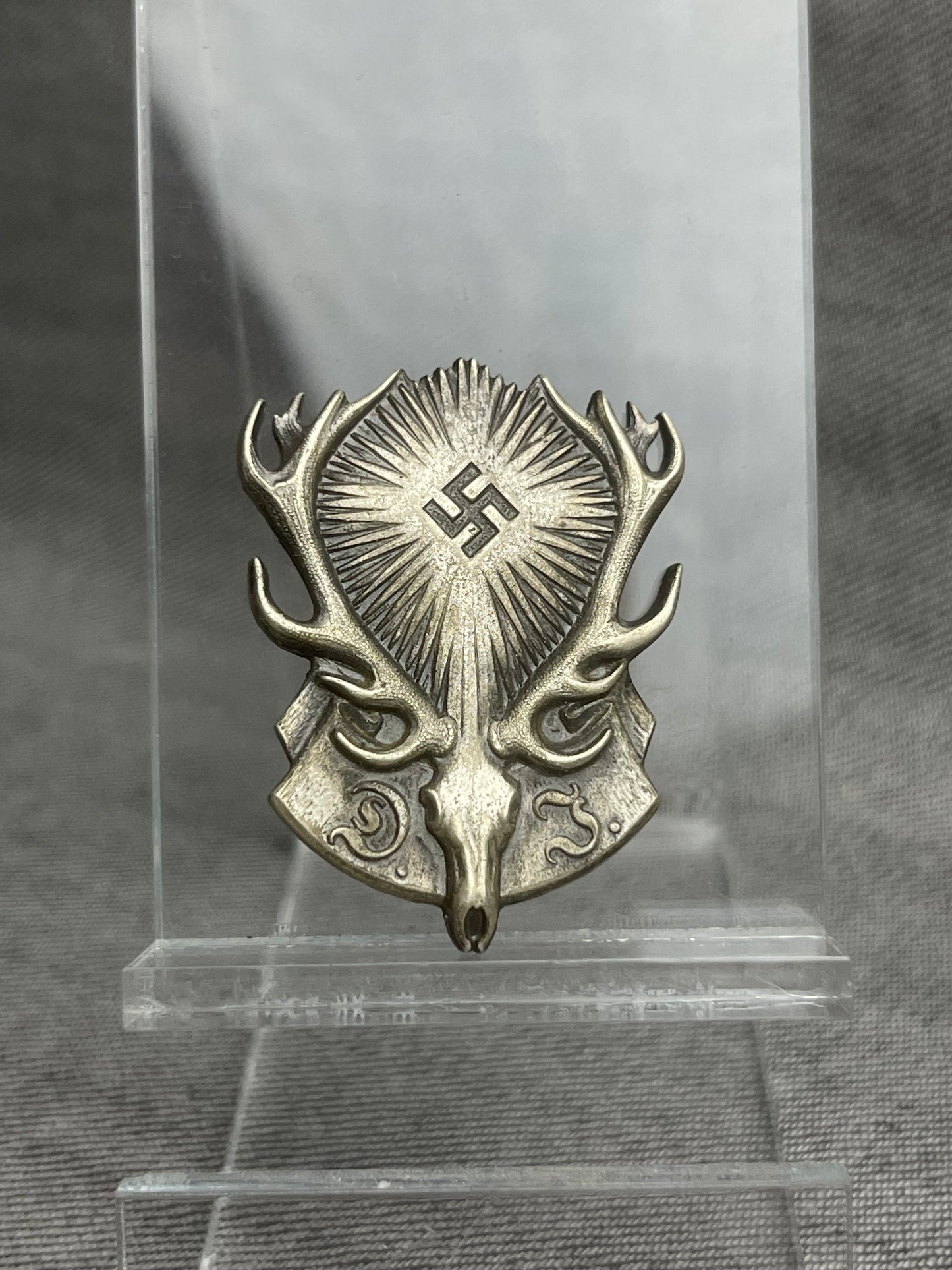 GERMAN WW2 DEUTSCHE JAGËRSCHAFT ‘DJ’ BADGE NAMED & GES.GESCH MARKED RARE