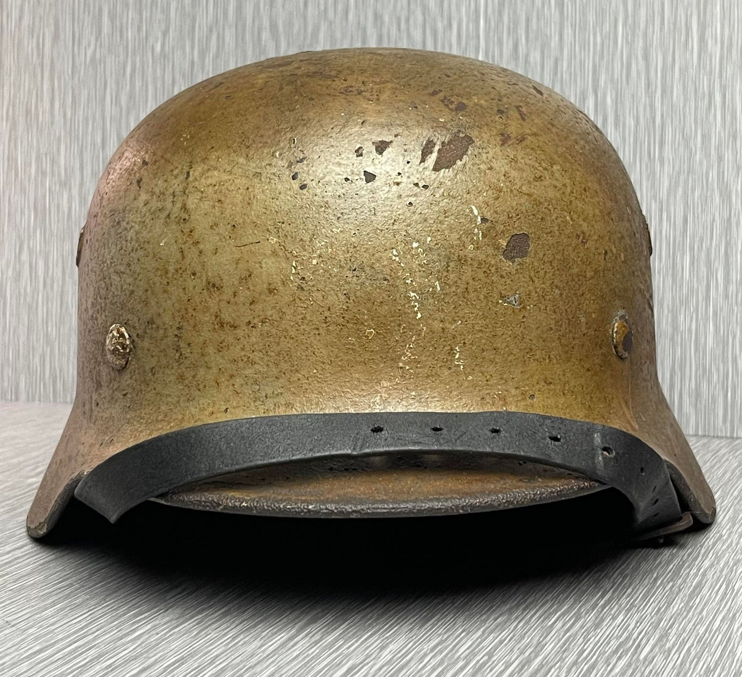 GERMAN WW2 M40 DEUTSCHE AFRIKA KORPS CAMOUFLAGED HELMET BY QUIST SIZE 66