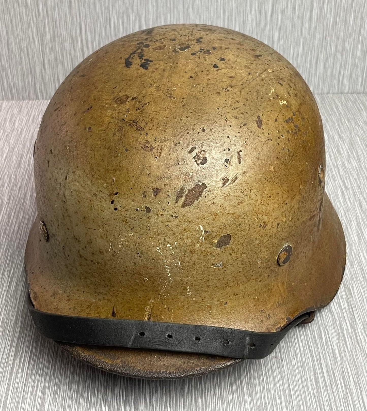 GERMAN WW2 M40 DEUTSCHE AFRIKA KORPS CAMOUFLAGED HELMET BY QUIST SIZE 66