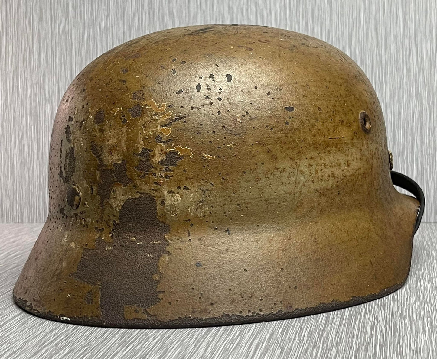 GERMAN WW2 M40 DEUTSCHE AFRIKA KORPS CAMOUFLAGED HELMET BY QUIST SIZE 66