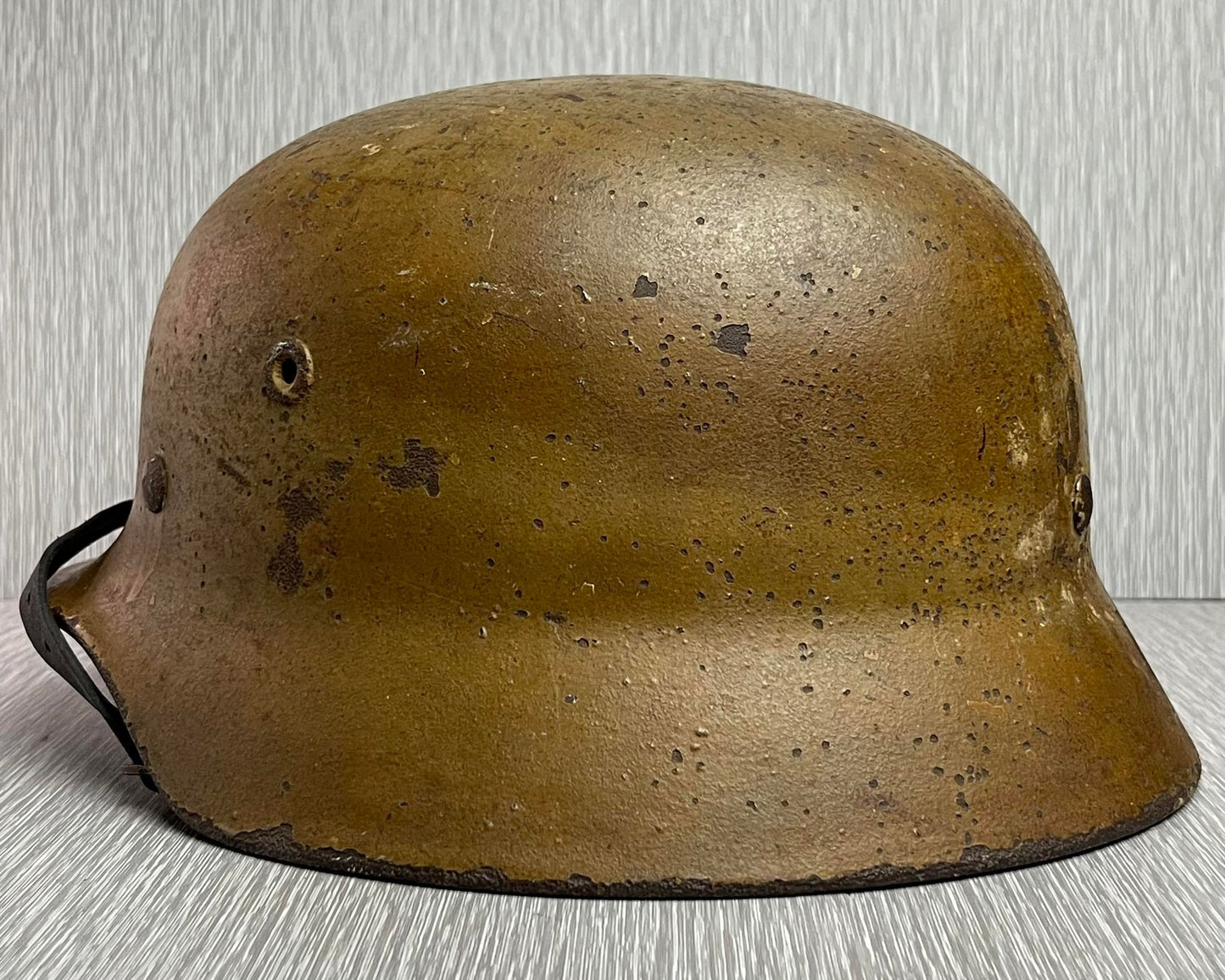 GERMAN WW2 M40 DEUTSCHE AFRIKA KORPS CAMOUFLAGED HELMET BY QUIST SIZE 66