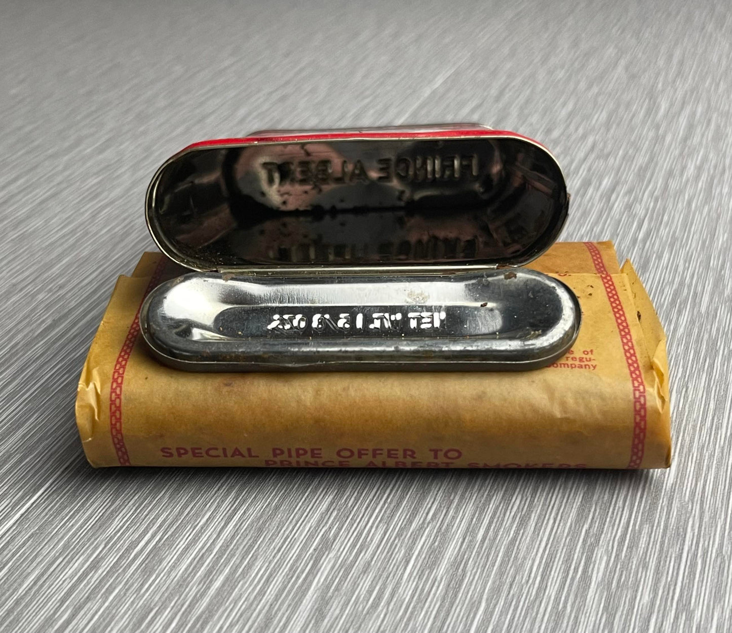PRINCE ALBERT CRIMP CUT LONG BURNING PIPE & CIGARETTE TOBACCO IN ORIGINAL TIN MID 20TH CENTURY