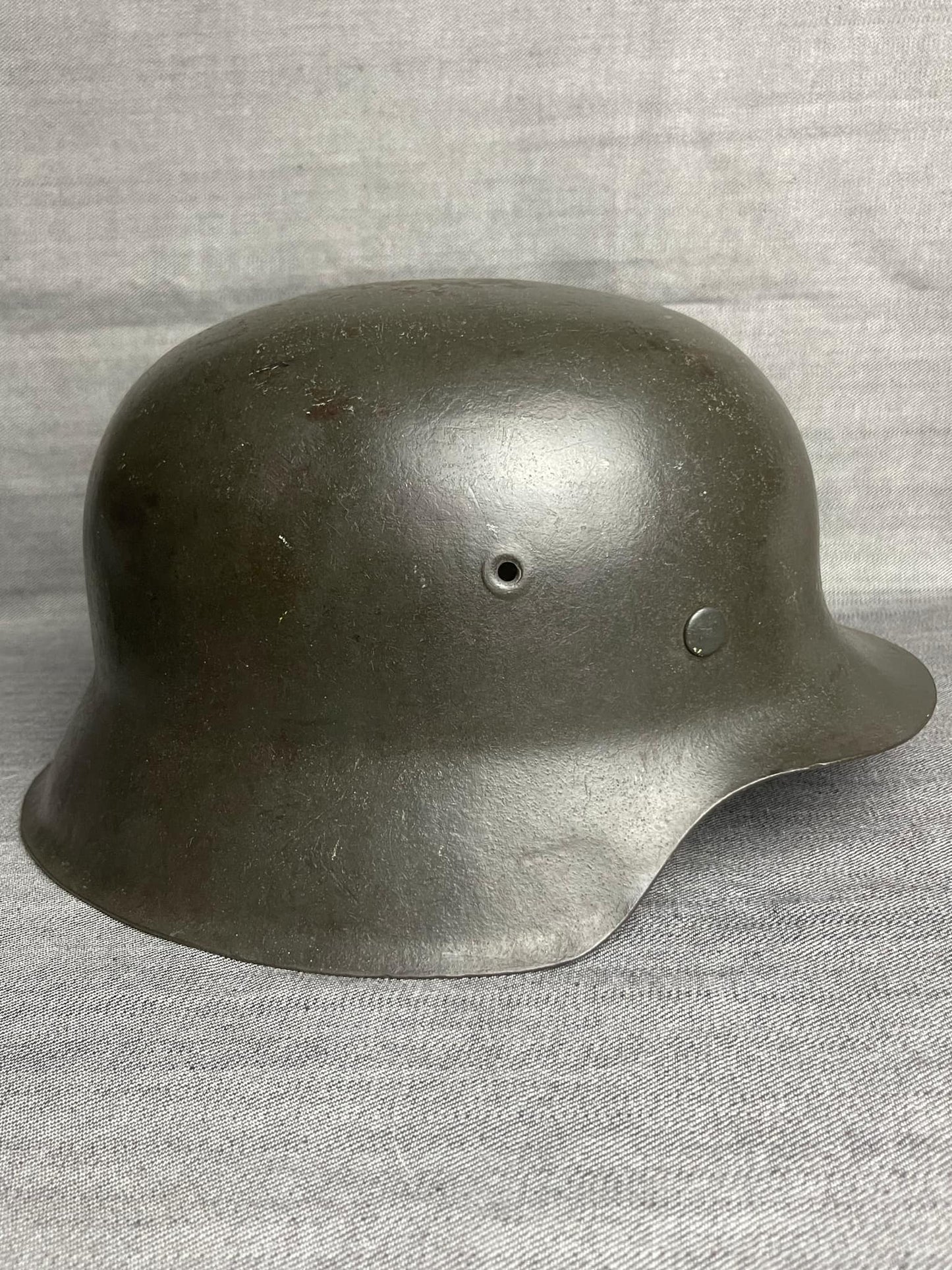 GERMAN WW2 HEER M42 SINGLE DECAL HELMET E.T. 68 W/ CHINSTRAP STUNNER!