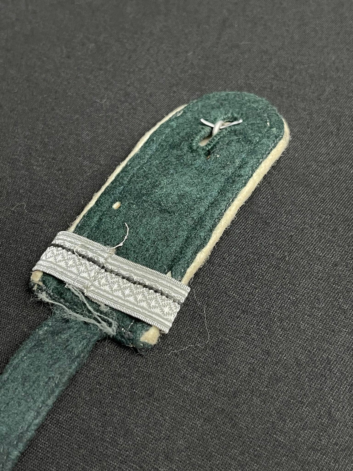 GERMAN WW2 HEER INFANTRY FELDWEBEL SINGLE SHOULDER STRAP W/ OFFICER CANDIDATE TRESSE