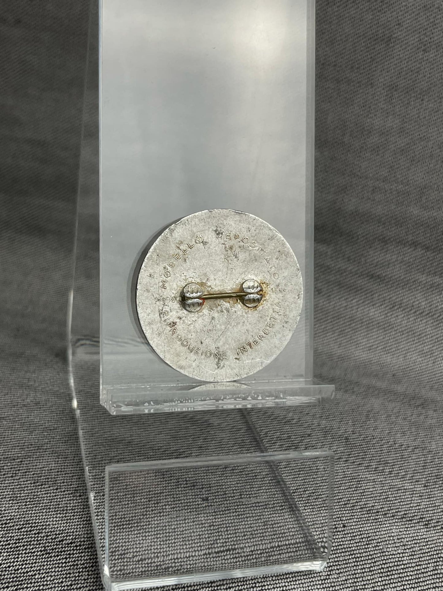 ITALIAN WW2 FASCIST YOUTH G.I.L. "BELIEVE, OBEY AND FIGHT!" ALUMINUM TINNIE BADGE MAKER MARKED
