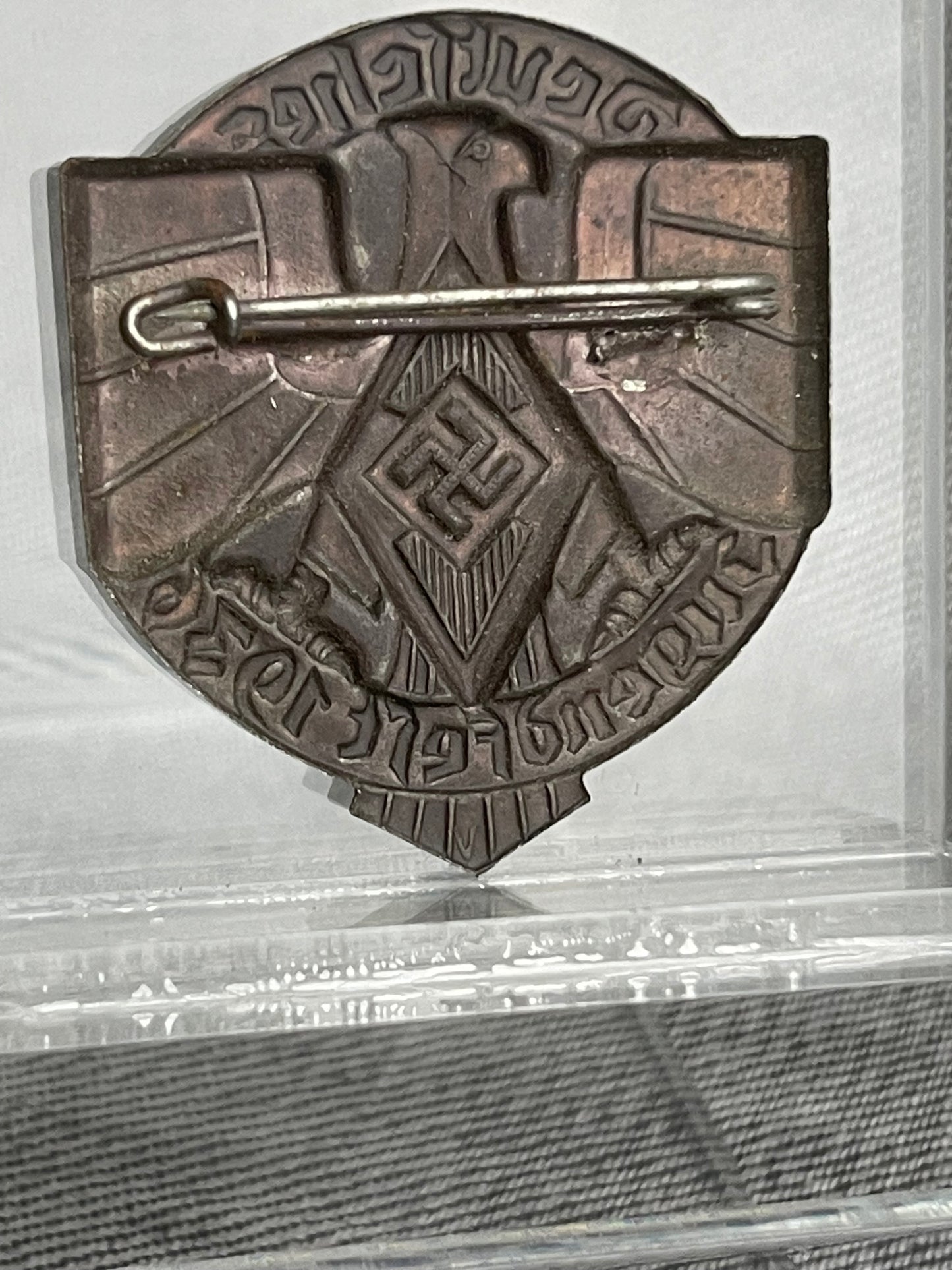 GERMAN WW2 HITLER JUGEND RALLY "DEUTSCHES JUGENDFEST 1936" BADGE / TINNIE “V” MARKED