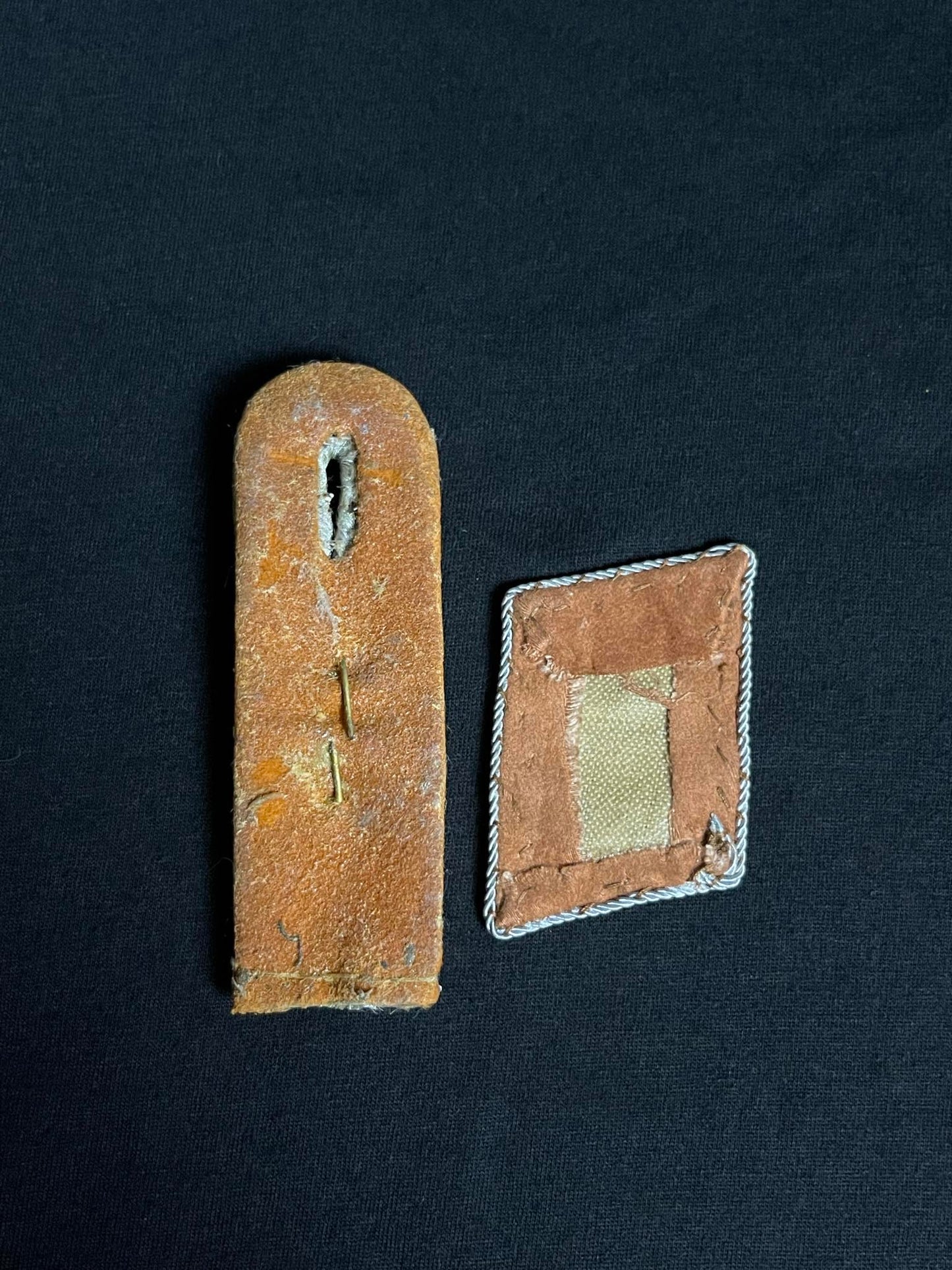 GERMAN WW2 FELDPOLIZEI LEUTNANT SINGLE SHOULDER BOARD & LUFTWAFFE SIGNALS OBERLEUTNANT COLLAR TAB
