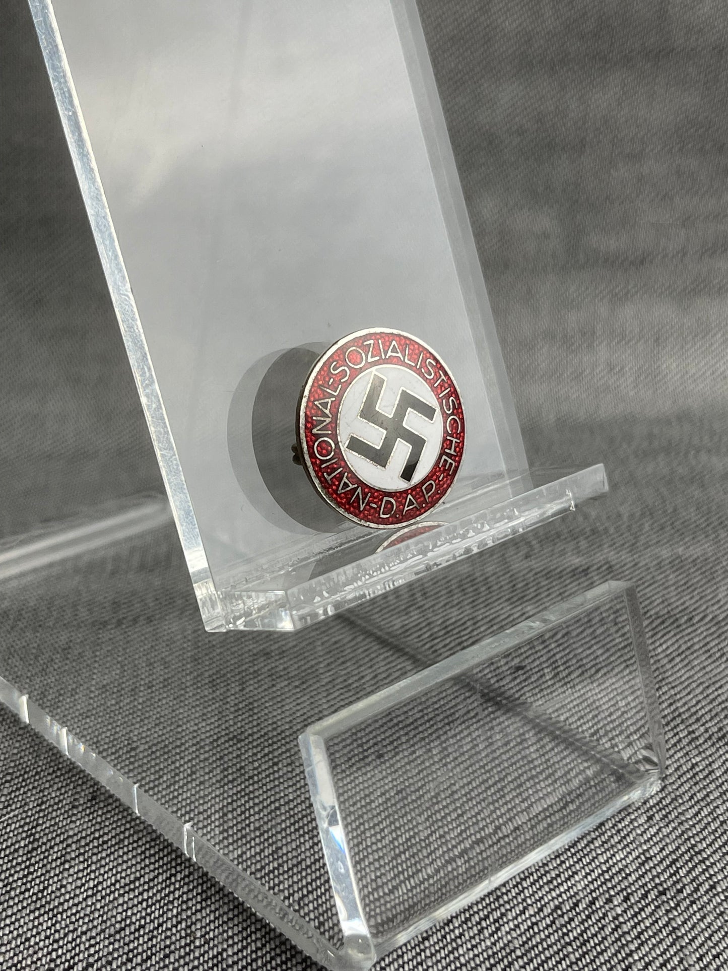 GERMAN WW2 NSDAP PARTY BADGE BY KARL HENSLER PFORZHEIM RZM M1/6 MINT