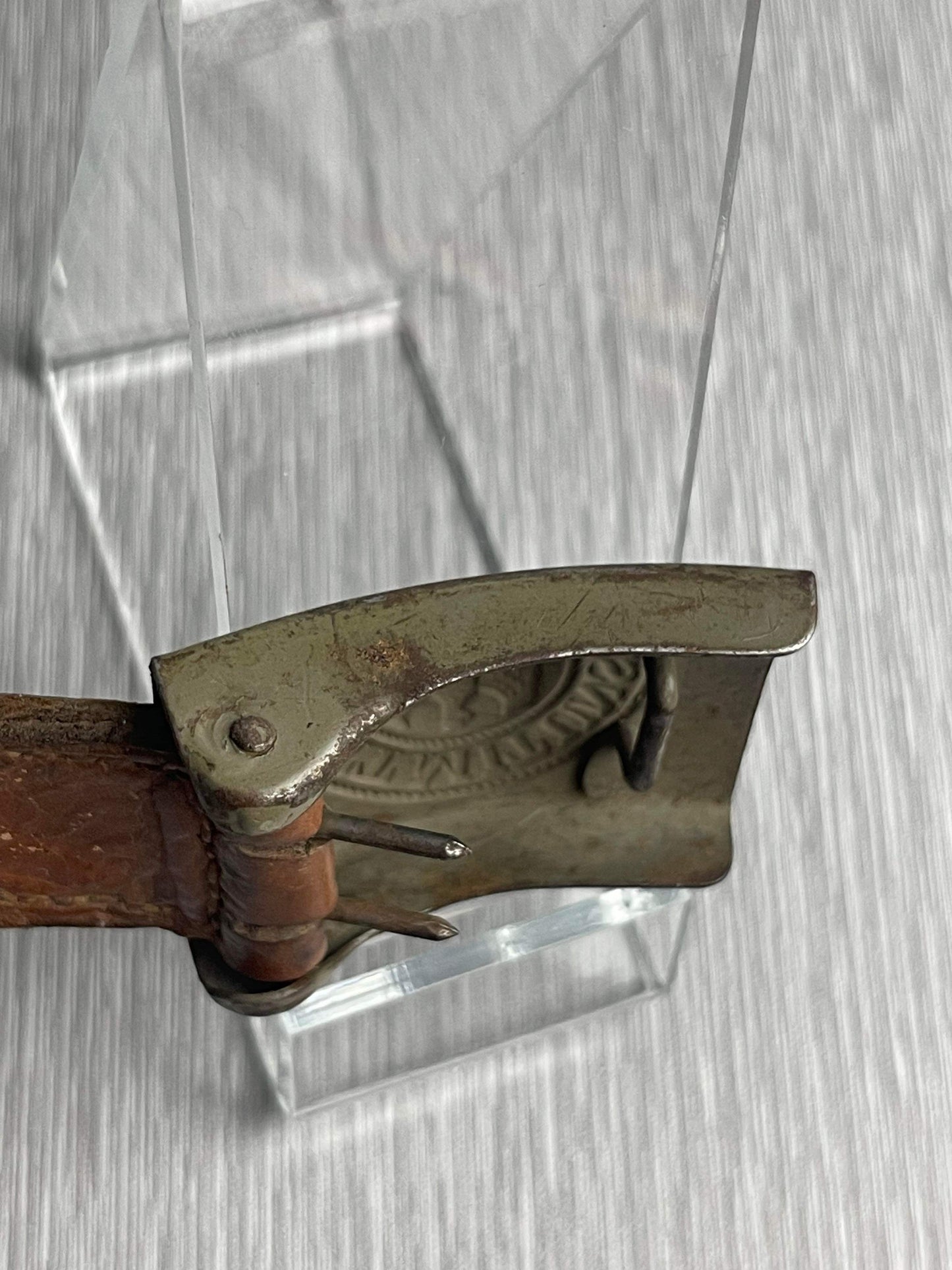 GERMAN WW2 HEER PAINTED STEEL BELT BUCKLE BY GEBBRÜDER SCHNEIDER, WIEN 1940