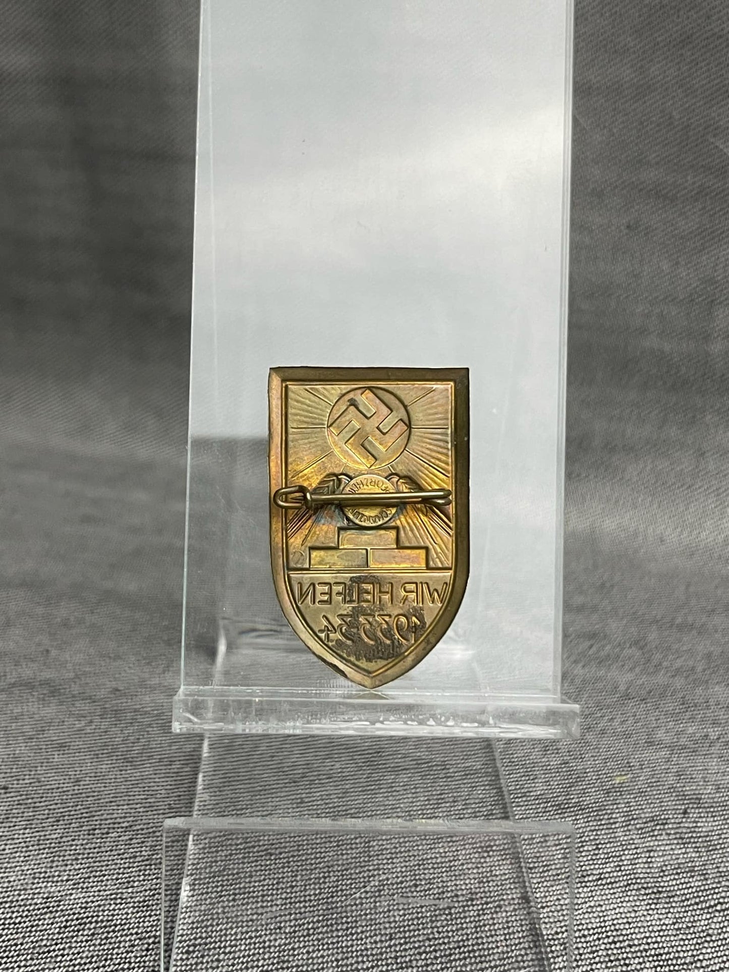 GERMAN WW2 1933-1934 RALLY "WIR HELFEN" TINNIE MINT