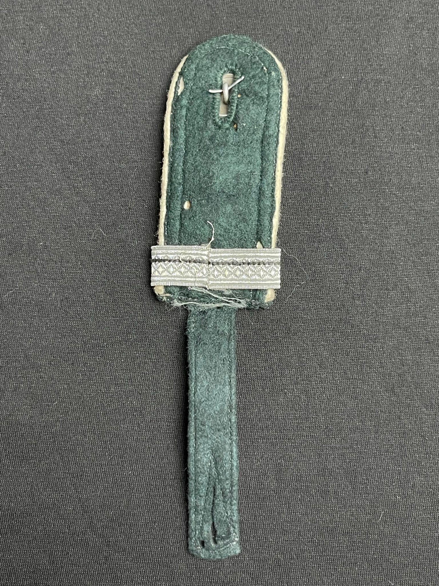 GERMAN WW2 HEER INFANTRY FELDWEBEL SINGLE SHOULDER STRAP W/ OFFICER CANDIDATE TRESSE