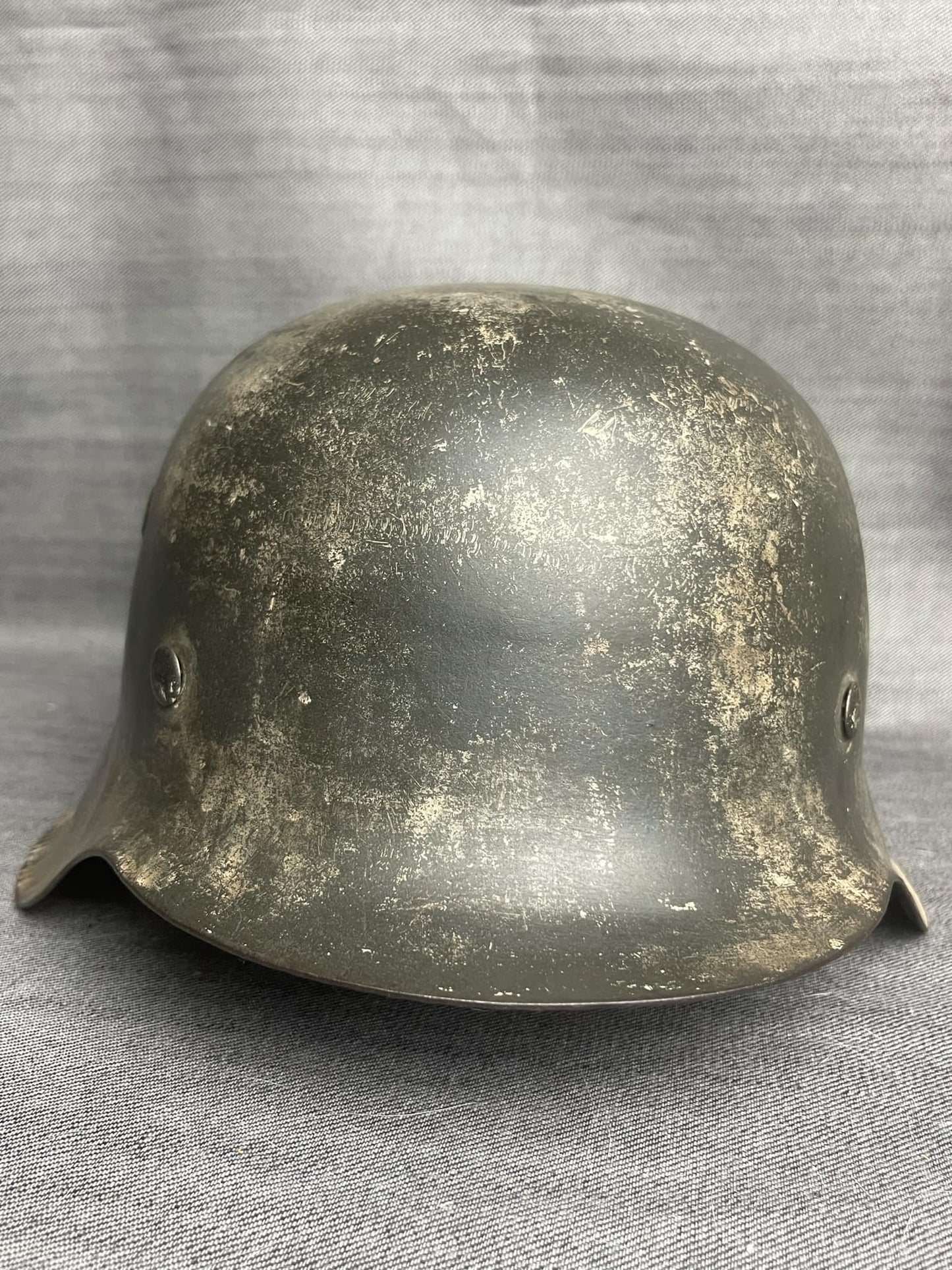 GERMAN WW2 M42 WINTER CAMOUFLAGED STEEL COMBAT HELMET "66"