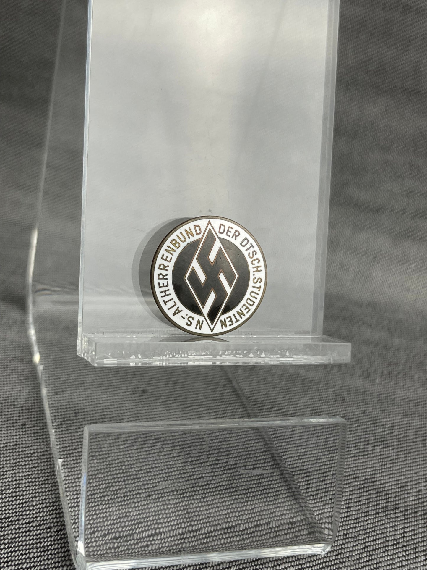 GERMAN WW2 NATIONAL SOCIALIST ASSOCIATION OF STUDENTS MEMBERSHIP BADGE