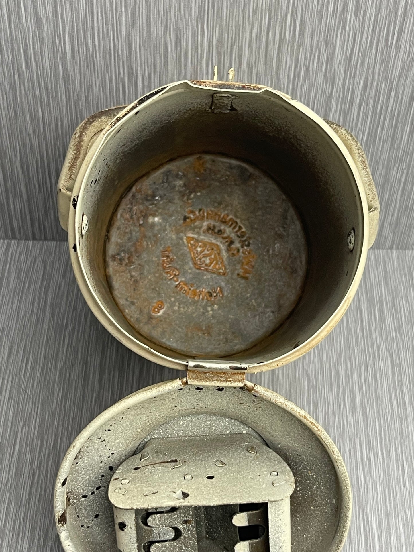 GERMAN WW2 DEUTSCHES ROTES KREUZ DONATION TIN WESCO
