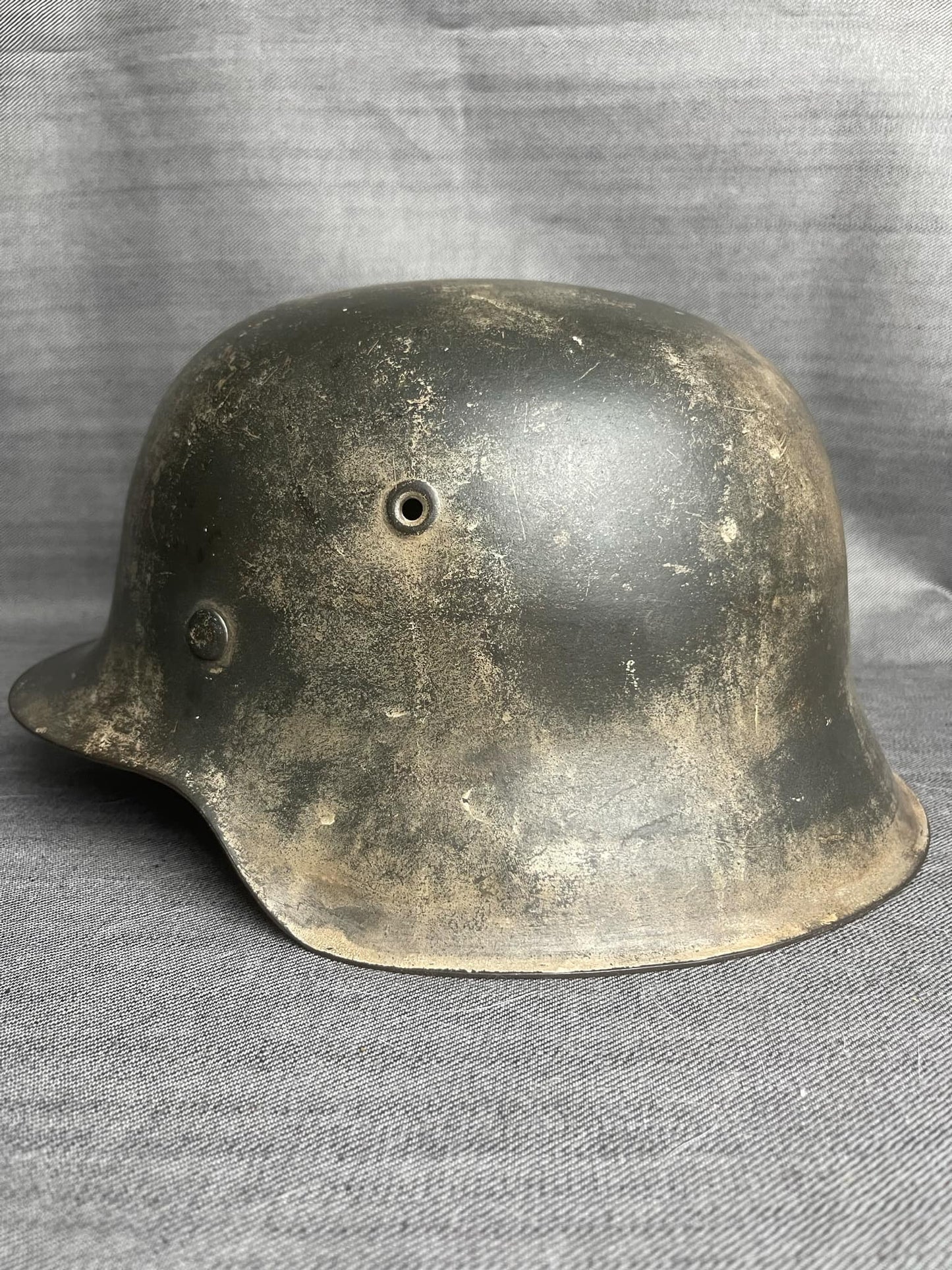 GERMAN WW2 M42 WINTER CAMOUFLAGED STEEL COMBAT HELMET "66"