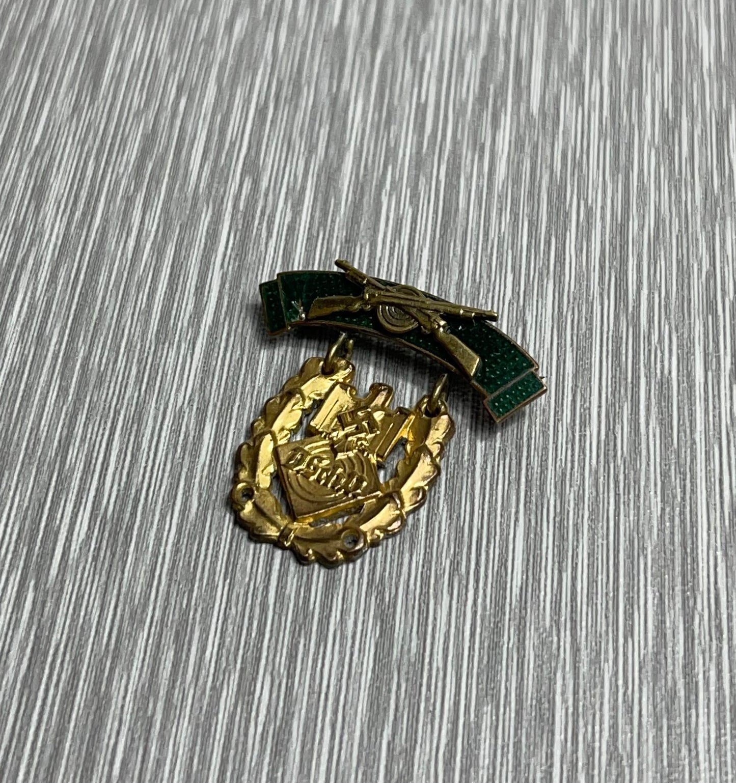 GERMAN WW2 DEUTSCHER SCHUTZENVERBAND (DSCHV) MEDAL IN GOLD