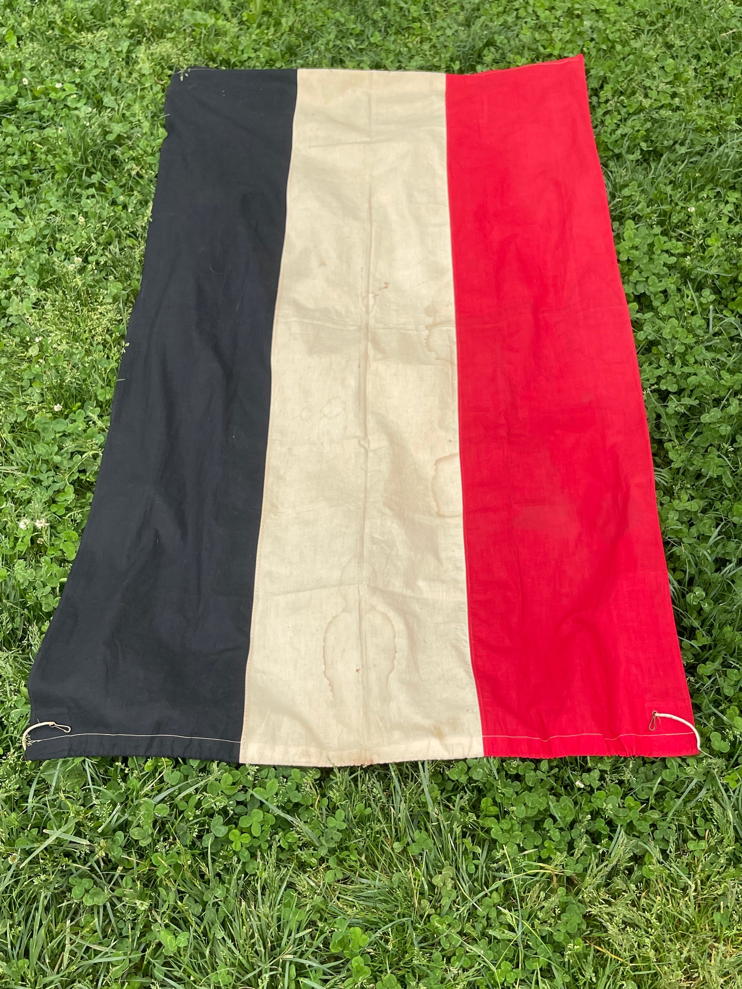 GERMAN WW2 NATIONAL TRI-COLOR FLAG WITH ORIGINAL ROPE 44" X 78"