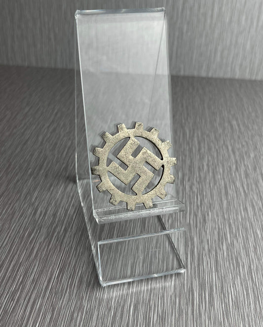 GERMAN WW2 DAF VEHICLE BADGE