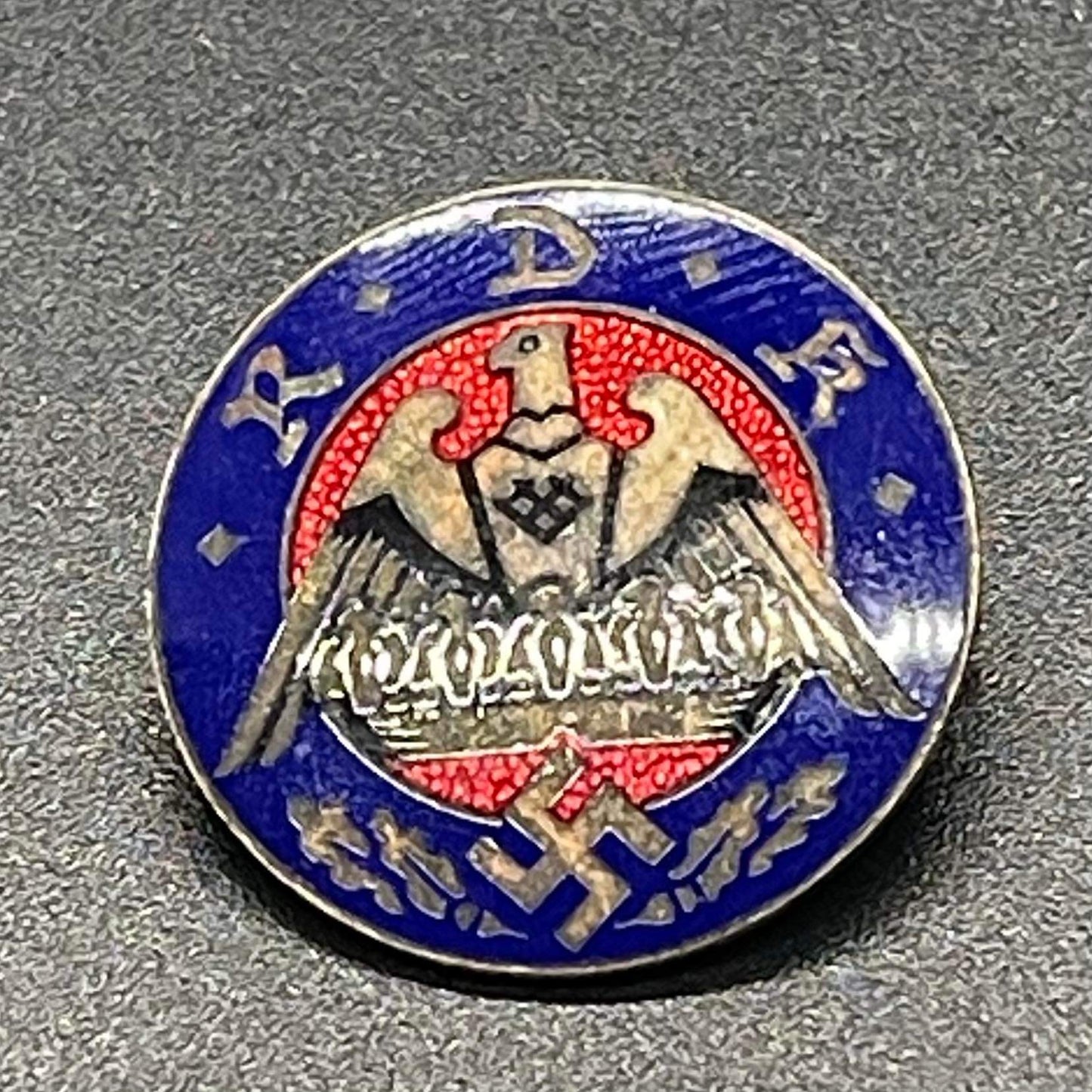 GERMAN WW2 RDK REICHSBUND DER KINDERREICHEN MEMBERSHIP BADGE ‘UNION OF LARGE FAMILIES’