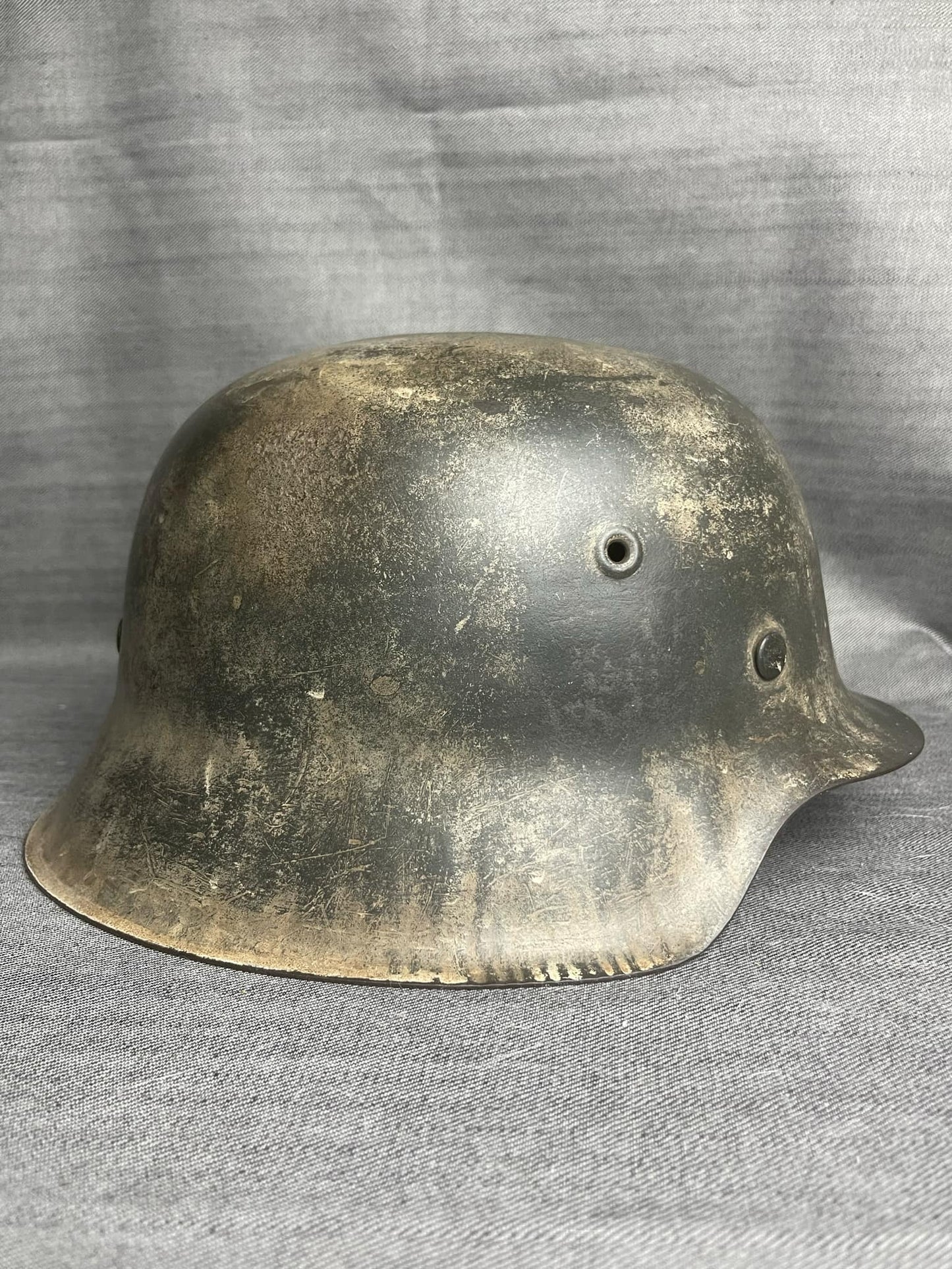 GERMAN WW2 M42 WINTER CAMOUFLAGED STEEL COMBAT HELMET "66"